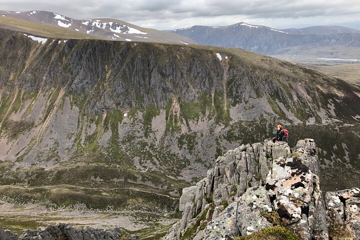 Private Guided Ridge Scrambling Experience in the Cairngorms