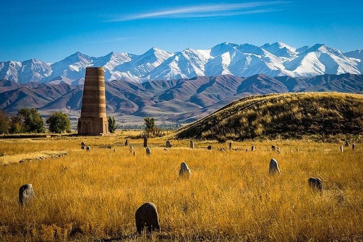 One-day adventure to the stunning Issyk Kul lake