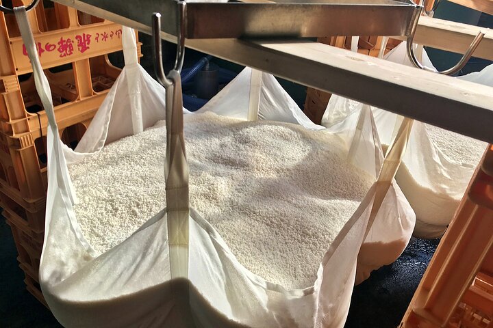 Private Sake Brewery Visit and Tasting Tour in Hida