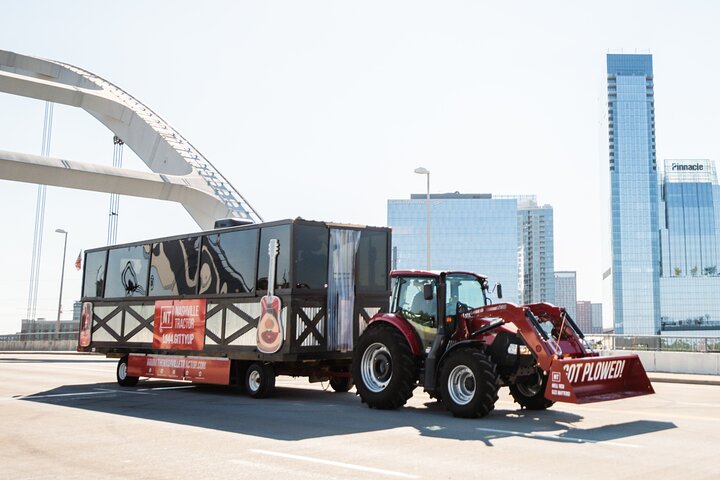 Downtown Nashville Public Party Tractor 21+ Only