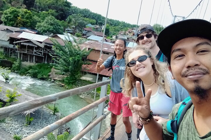 TOUR PACKAGE (jungle trekking, taxi, Room) 4 DAYS 3 NIGHTS in BUKIT LAWANG