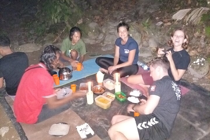 TOUR PACKAGE (jungle trekking, taxi, Room) 4 DAYS 3 NIGHTS in BUKIT LAWANG