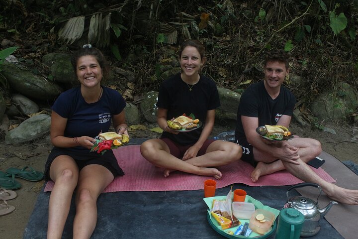 TOUR PACKAGE (jungle trekking, taxi, Room) 4 DAYS 3 NIGHTS in BUKIT LAWANG