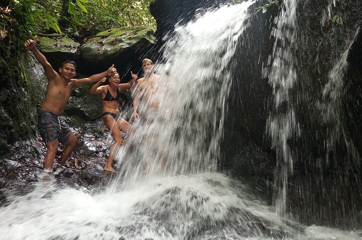 TOUR PACKAGE (jungle trekking, taxi, Room) 4 DAYS 3 NIGHTS in BUKIT LAWANG