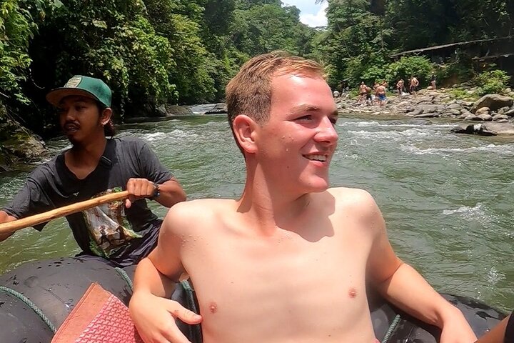 TOUR PACKAGE (jungle trekking, taxi, Room) 4 DAYS 3 NIGHTS in BUKIT LAWANG