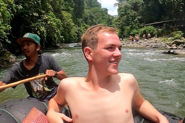 TOUR PACKAGE (jungle trekking, taxi, Room) 4 DAYS 3 NIGHTS in BUKIT LAWANG