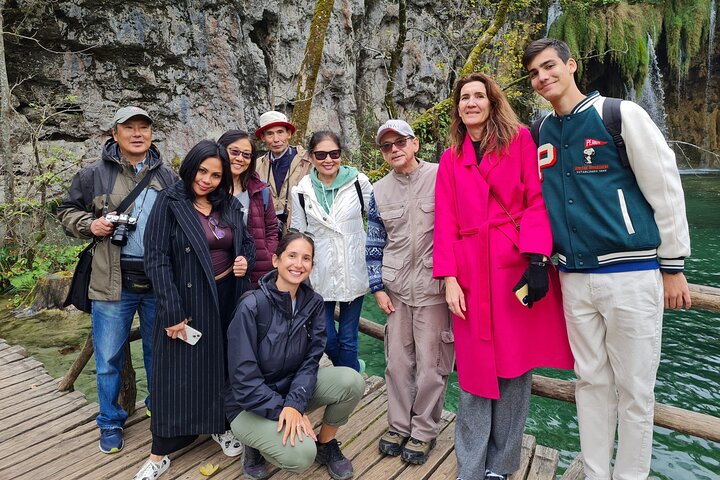 Zagreb: Plitvice Lakes & Rastoke Guided Day Trip with Ticket