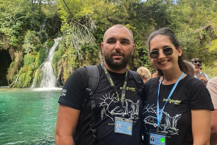 Zagreb: Plitvice Lakes & Rastoke Guided Day Trip with Ticket