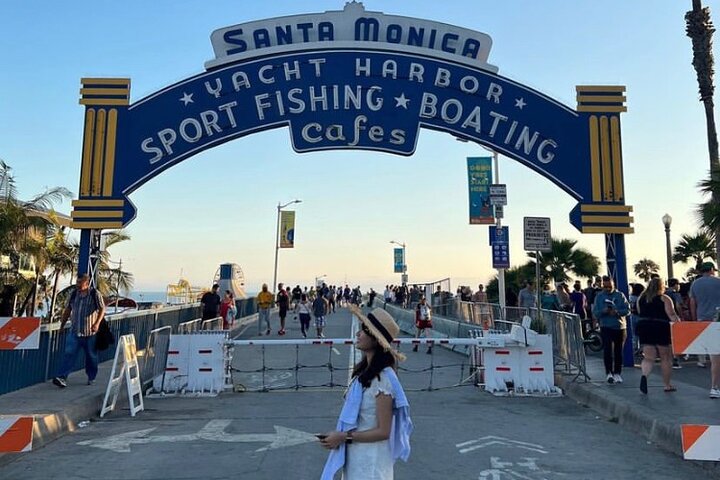 Luxury full day Los Angeles Tour – Private SUV Experience