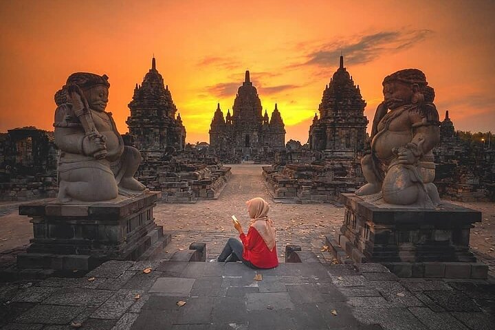 Borobudur Temple Climb To The Top & Prambanan Temple - 1 day tour