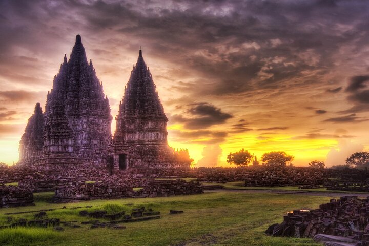 Borobudur Temple Climb To The Top & Prambanan Temple - 1 day tour