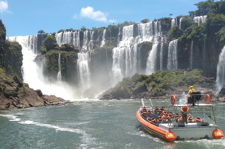 Iguazu Falls: Argentinian Side with Boat Ride, Jungle-truck and Train