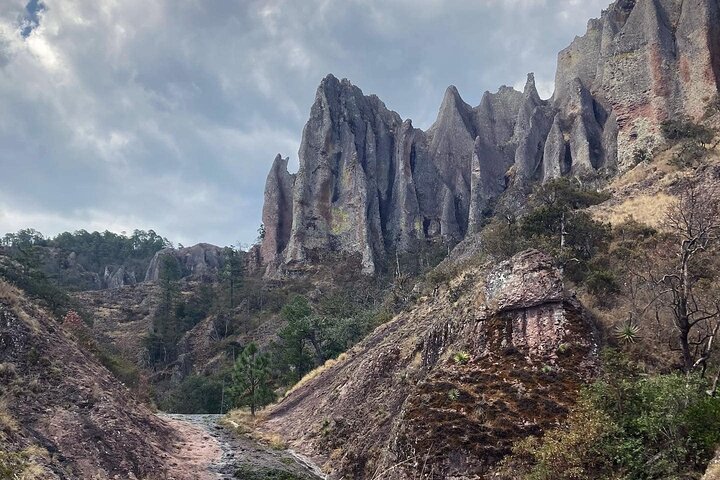 La Pirámide Park // EXPLORE LA YERBA CANYON