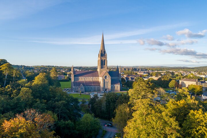 Combination Killarney Jaunting Car Tour and Lakes of Killarney Cruise