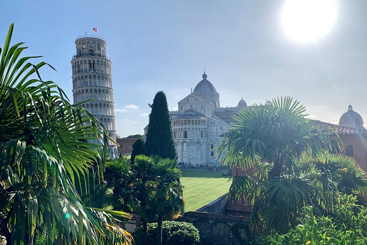 From Livorno to Pisa on your own with optional Leaning Tower Ticket