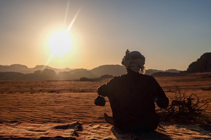 Full Day Jeep Tour in Wadi Rum (incl. Bedouin picnic lunch)