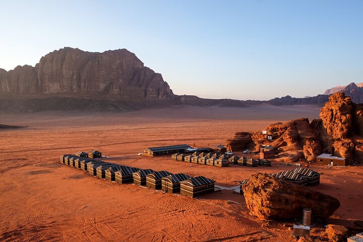 Full Day Jeep Tour in Wadi Rum (incl. Bedouin picnic lunch)