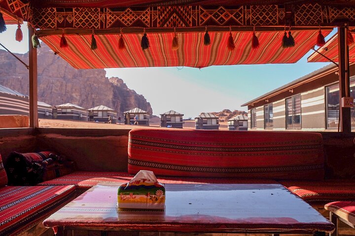 Full Day Jeep Tour in Wadi Rum (incl. Bedouin picnic lunch)