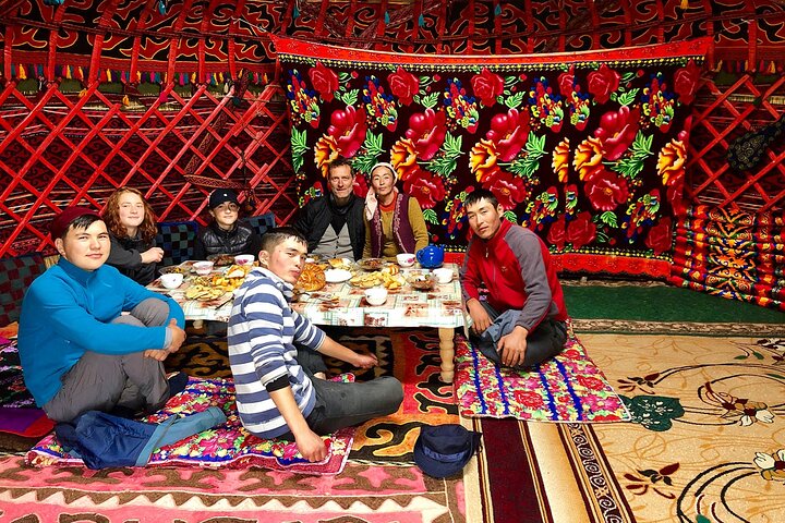8 Days Trekking in Kyrgyzstan: Alay Mountains Adventure
