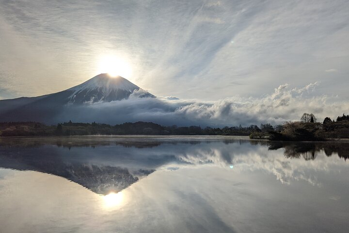 Mt Fuji Hidden Gem & Gotemba Premium Outlets with Local Driver