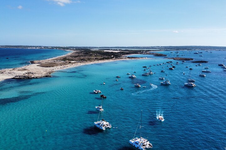 Formentera & Espalmador: Full-Day Private Sailboat Trip