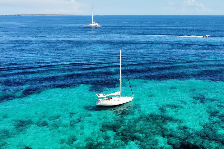 Formentera & Espalmador: Full-Day Private Sailboat Trip