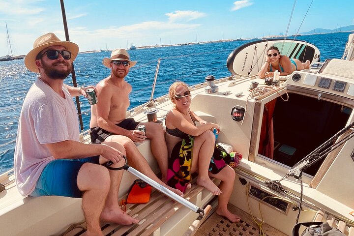 Formentera & Espalmador: Full-Day Private Sailboat Trip