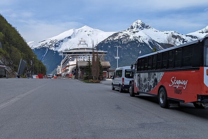 Summit Experience & Yukon Suspension Bridge Tour