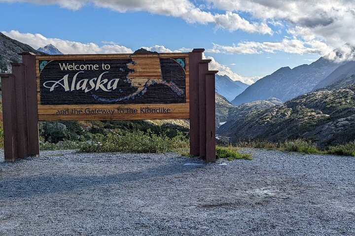 Summit Experience & Yukon Suspension Bridge Tour