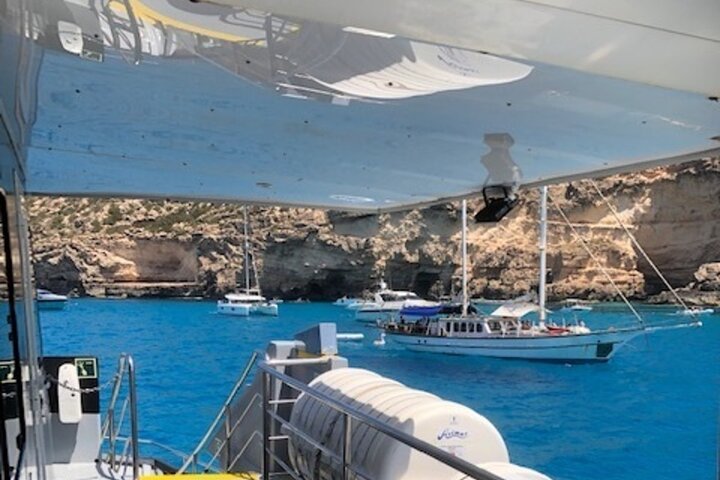 CRYSTAL WATERS SEA EXPERIENCE, from Figueretas