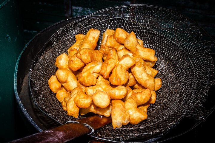 Northern Flavours Chiang Mai Food Tour with 15+ Tastings