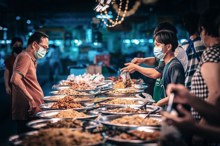 Northern Flavours Chiang Mai Food Tour with 15+ Tastings