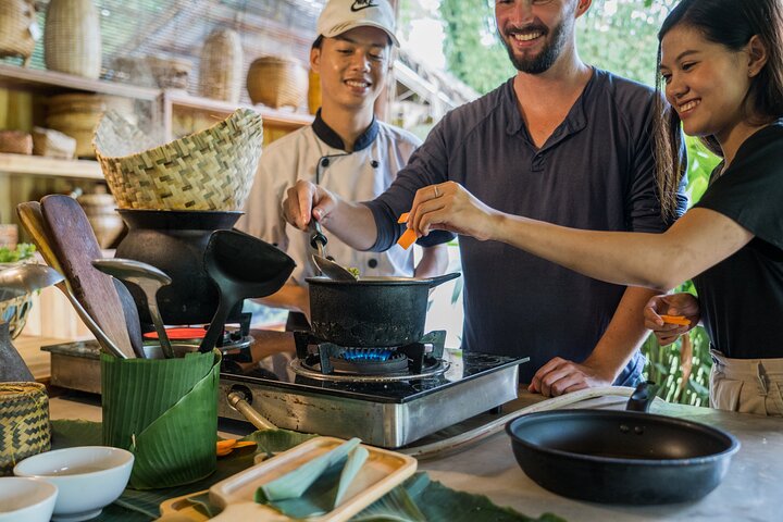 The Namkhan - Cooking Class