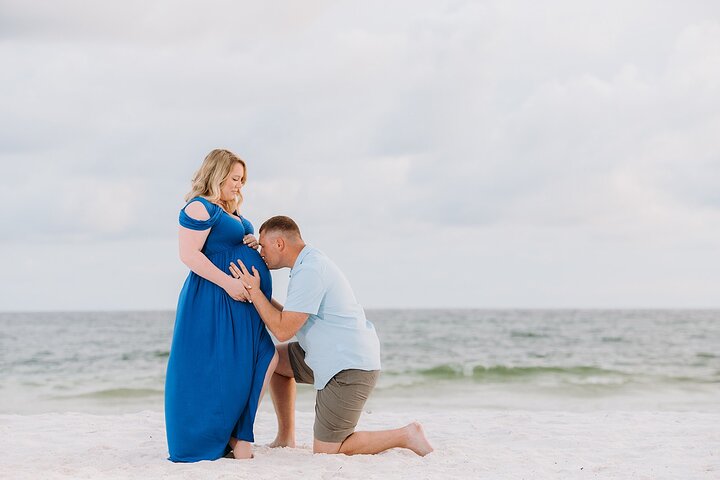 Private Vacation Photoshoot with Photographer in Virginia Beach