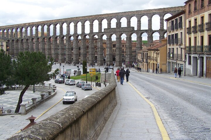 Segovia Walking Private Tour 3 hours with tickets included