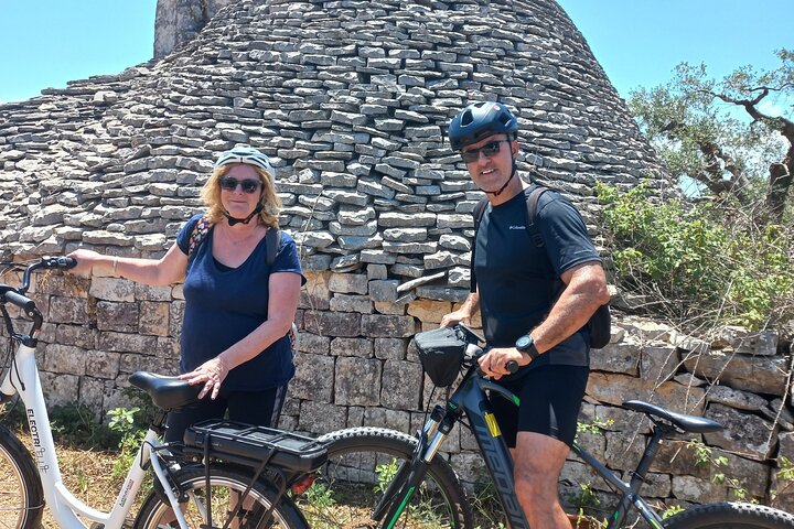 Tour Ebike Trulli Alberobello e Locorotondo