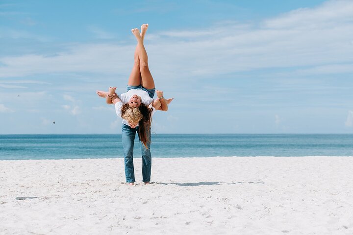Private Vacation Photoshoot with Photographer in Virginia Beach