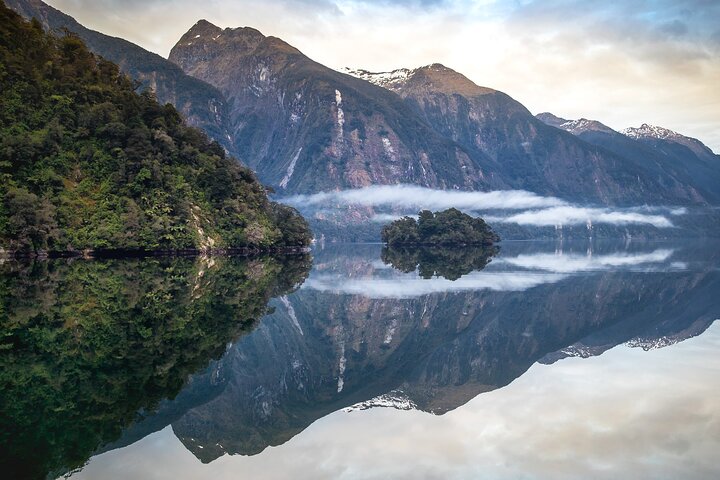 Doubtful Sound Wilderness Day Cruise from Manapouri