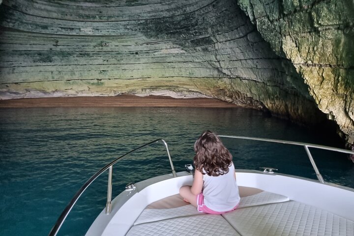 Private tour of the coast and caves up to Zagare