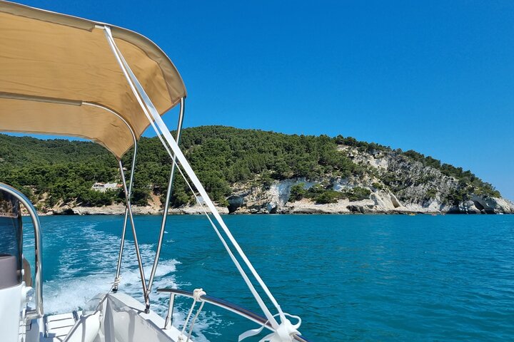 Private tour of the coast and caves up to Zagare