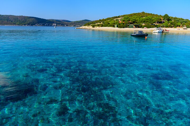 Blue Cave and Town Hvar with 5 Island Boat Tour