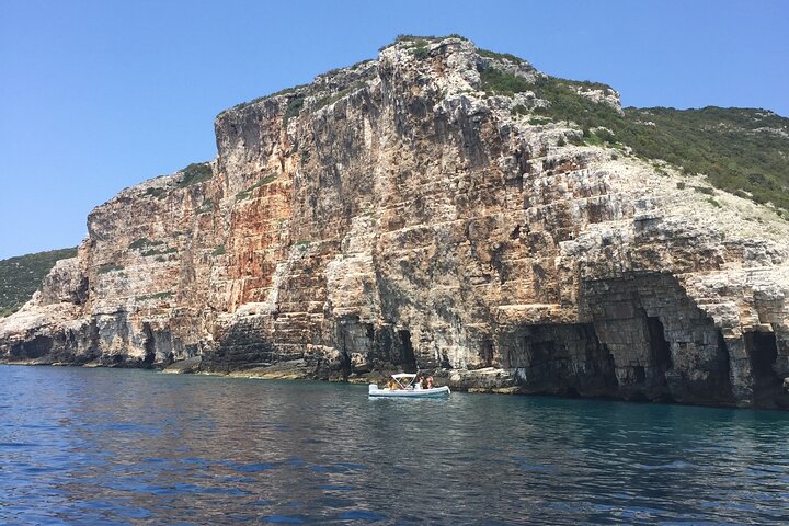Blue Cave and Town Hvar with 5 Island Boat Tour