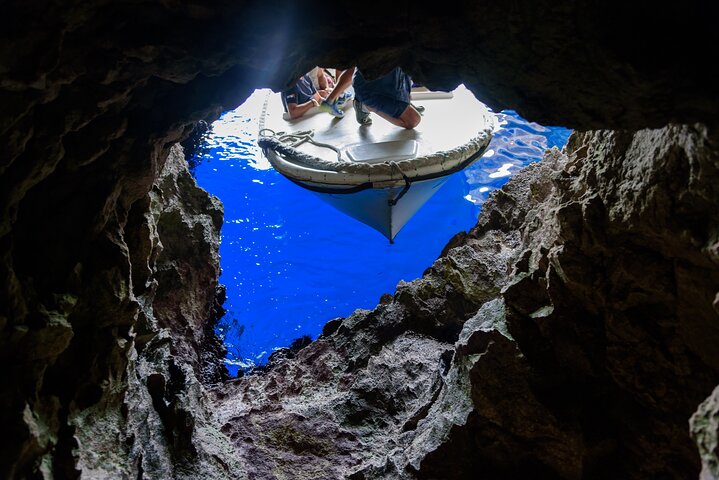 Blue Cave and Town Hvar with 5 Island Boat Tour