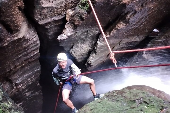 Canyoning 70m. | Hiking | Cavern Exploration | Caving | puyo