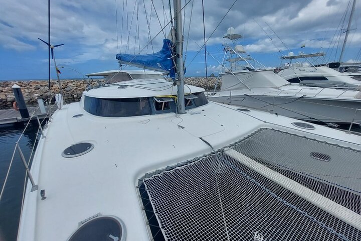 Full-Day Catamaran Tour through Tayrona