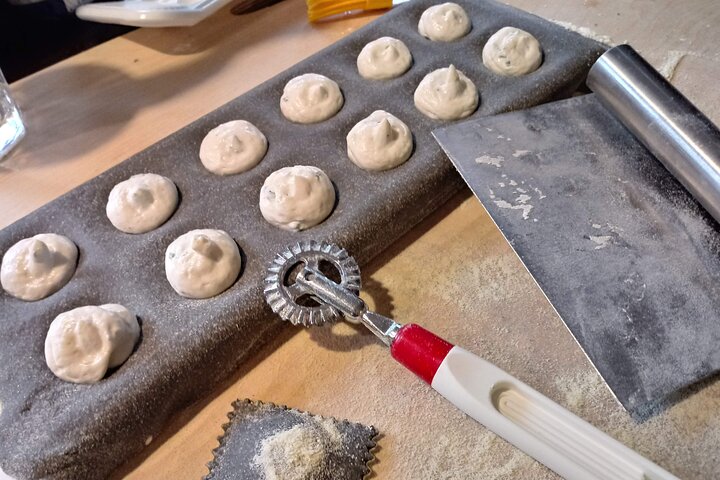 Authentic Pasta Cooking Class in Alghero Farmhouse with Wine
