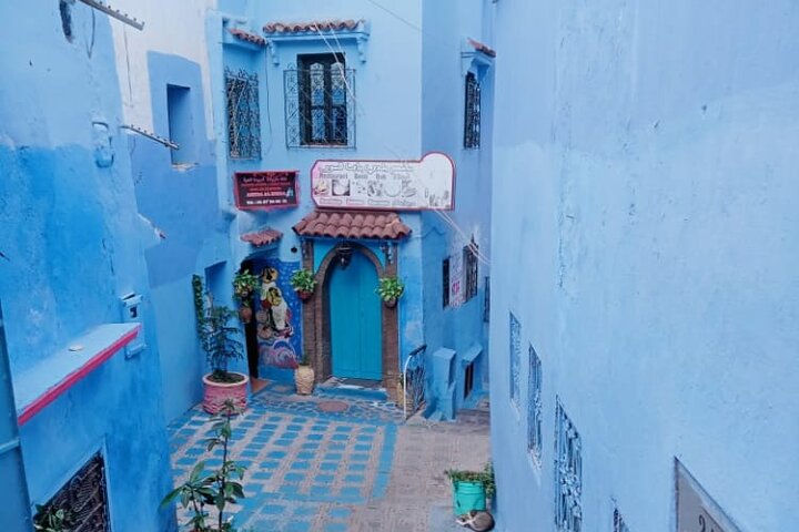 Day Trip from Casablanca to Chefchaouen With Tour Guide included