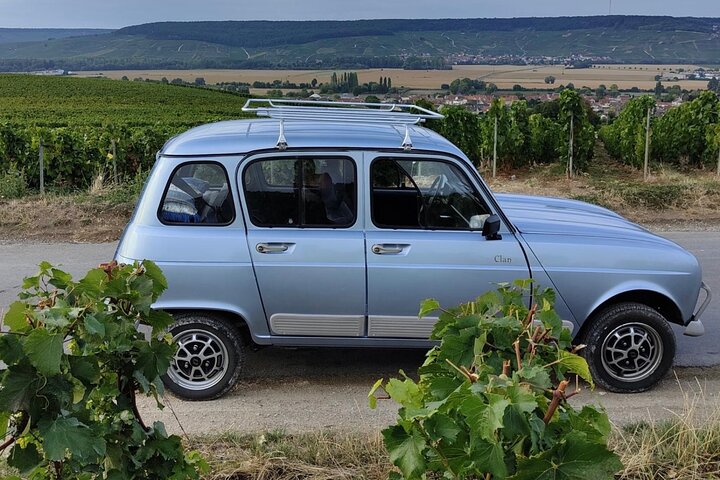 Private Champagne Experience in a vintage car from Epernay