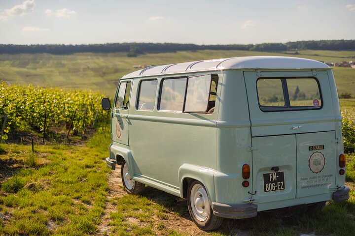 Champagne experience with a vintage van from Epernay - 3 hours