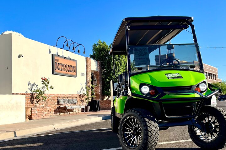 1.5 Hour Stretch Limo Golf Cart Tour, Ultimate Old Town Exploration